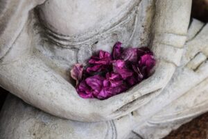 Blumen und Buddah